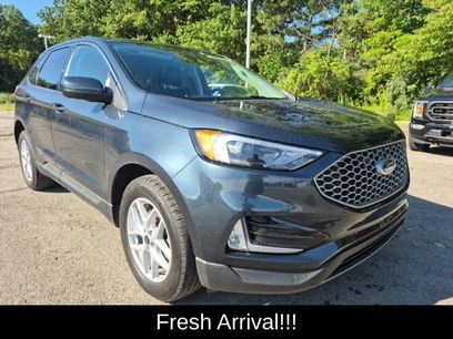 Used 2024 Ford Edge SEL w/ Convenience Package