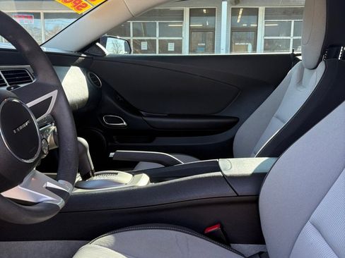 Used 2011 Chevrolet Camaro LT image 9