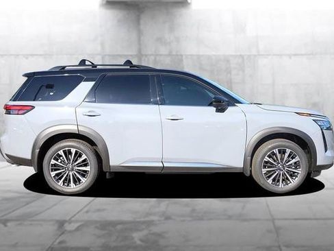 New 2026 Nissan Pathfinder Platinum AWD/4WD image 5