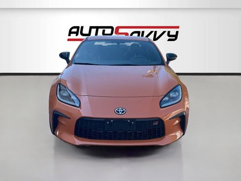Used 2023 Toyota GR86 10th Anniversary SE RWD image 2