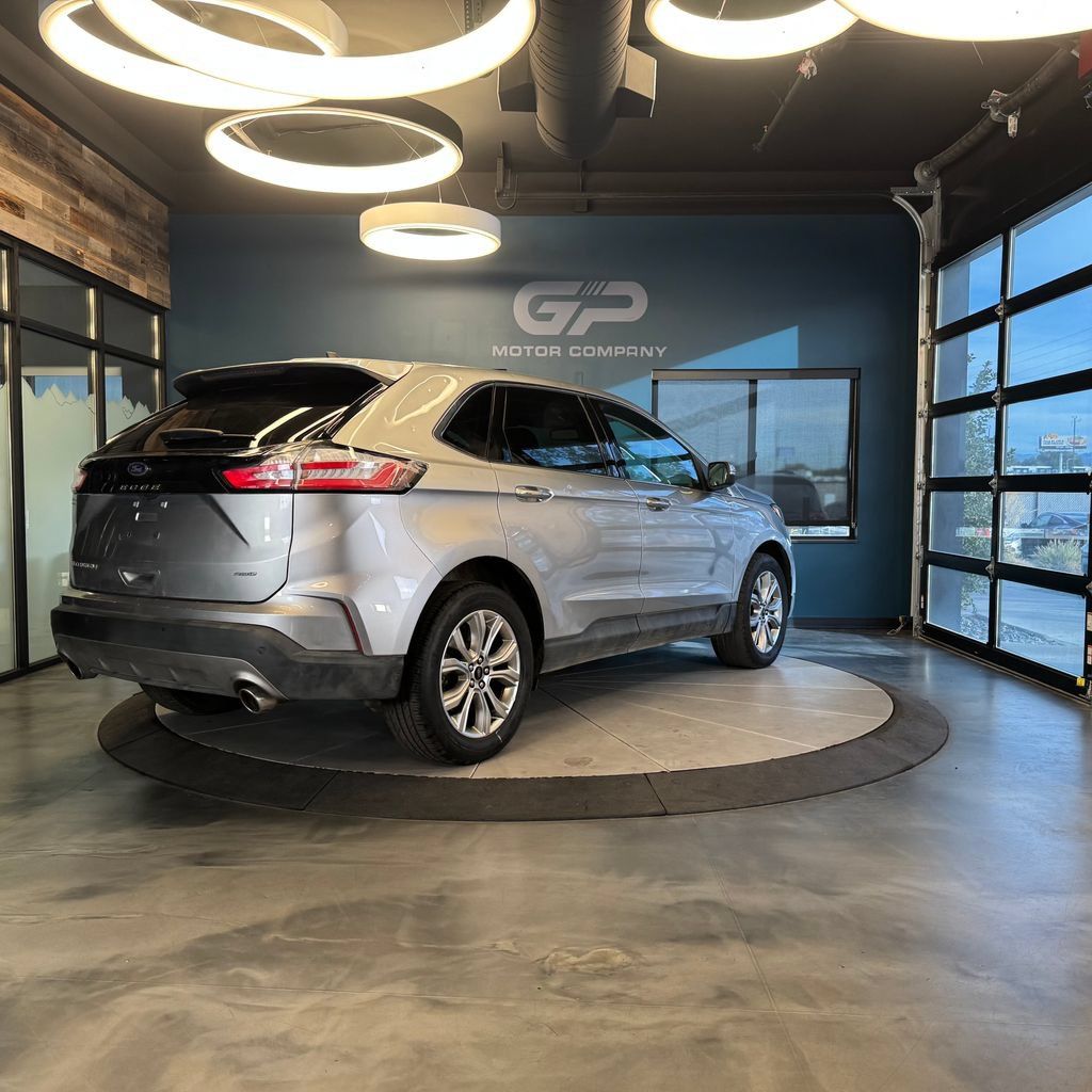 Used 2024 Ford Edge Titanium AWD/4WD image 3