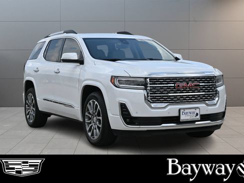 Used 2023 GMC Acadia Denali AWD/4WD image 4