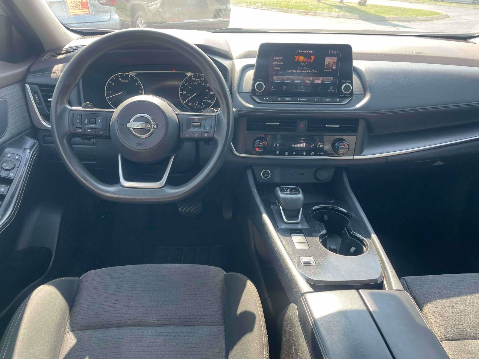 Used 2023 Nissan Rogue SV FWD image 15