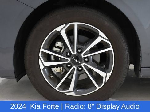 Used 2024 Kia Forte LXS w/ LXS Technology Package FWD image 7