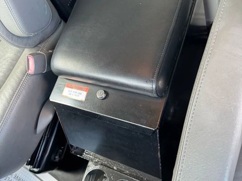 Used 2014 Chevrolet Express 2500 image 12