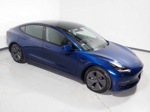Used 2023 Tesla Model 3 RWD image 14