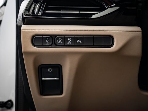 Certified 2023 Acura MDX FWD w/ Technology Package image 43