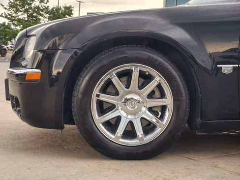 Used 2006 Chrysler 300 C w/ Sound Group II RWD image 9