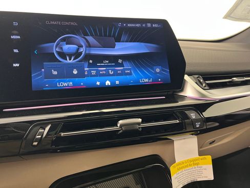 Used 2025 BMW X2 xDrive28i w/ Convenience Package image 29