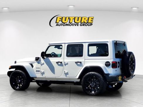 Used 2024 Jeep Wrangler Unlimited Sahara AWD/4WD image 7