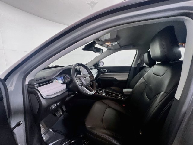 Used 2022 Jeep Compass Limited AWD/4WD image 17