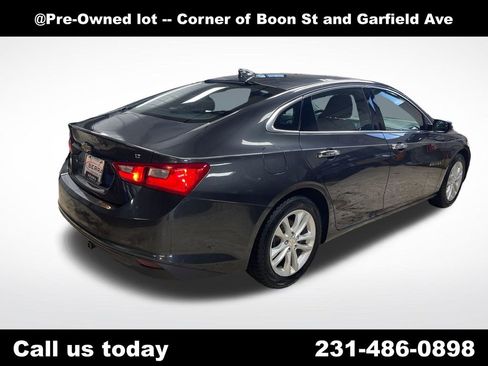 Used 2016 Chevrolet Malibu LT FWD image 5
