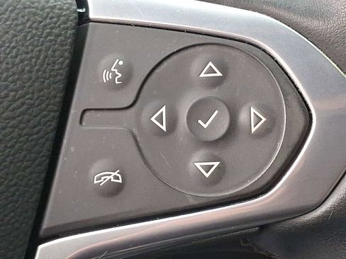 Used 2023 Chevrolet Traverse LT w/ LPO, Roadside Safety Package AWD/4WD image 22