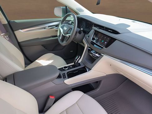 Used 2020 Cadillac XT5 Premium Luxury FWD image 27