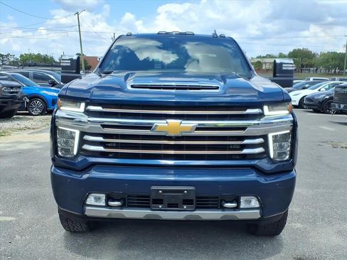 Used 2023 Chevrolet Silverado 2500 High Country w/ Z71 Off-Road Package AWD/4WD image 2