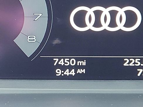 Certified 2025 Audi Q3 2.0T Premium w/ Convenience Package AWD/4WD image 4