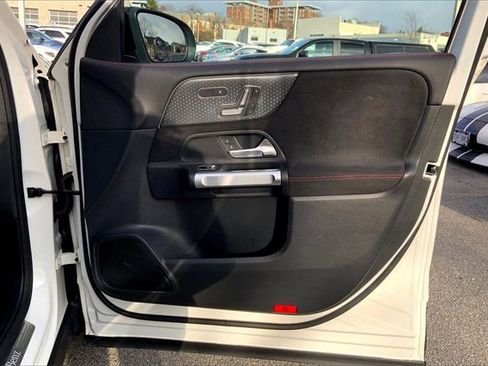 Certified 2024 Mercedes-Benz GLB 250 4MATIC image 19