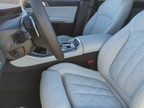 Used 2026 BMW X5 sDrive40i w/ M Sport Package RWD image 17
