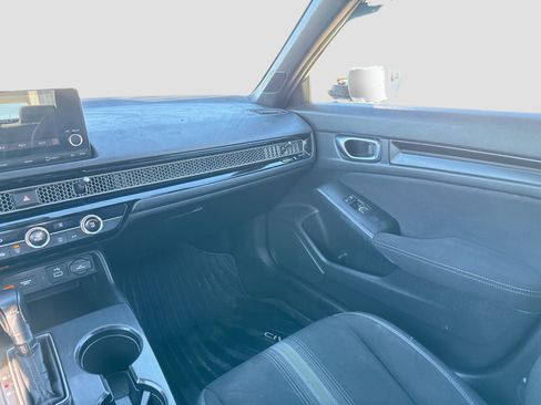 Used 2023 Honda Civic Sport image 19