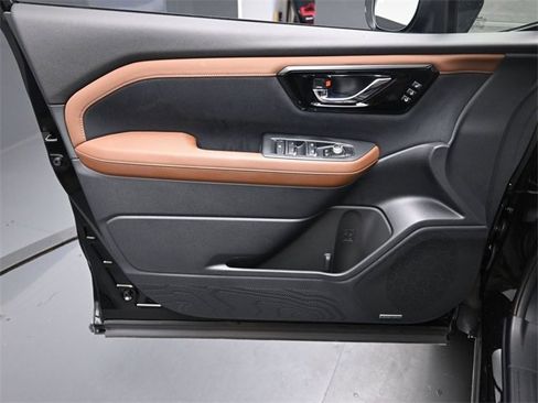 New 2025 Subaru Forester Touring image 21