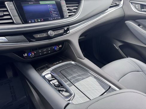 Used 2023 Buick Enclave Essence w/ Sport Touring Edition image 34