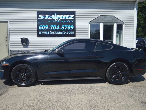 Used 2018 Ford Mustang Coupe RWD image 2