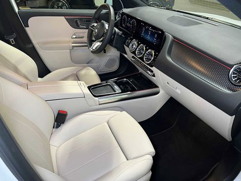 Certified 2025 Mercedes-Benz GLA 250 4MATIC image 11