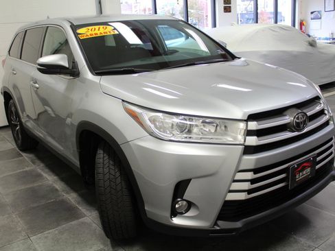 Used 2019 Toyota Highlander Plus image 3
