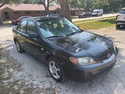 Used 2003 MAZDA Protege FWD image 2