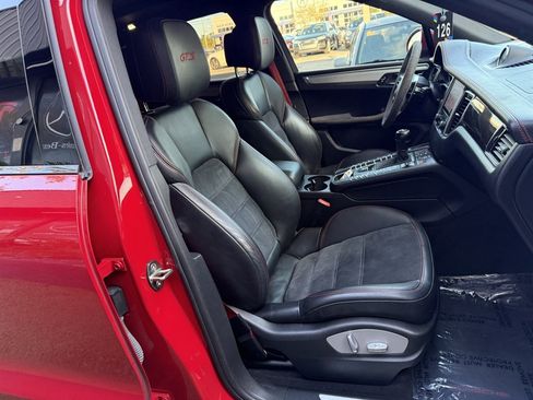 Used 2017 Porsche Macan GTS image 19