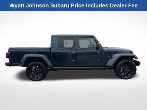 Used 2025 Jeep Gladiator Sport AWD/4WD image 9