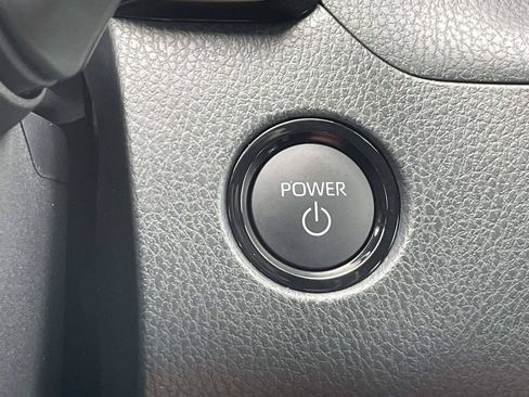 Used 2026 Toyota Camry SE FWD image 33