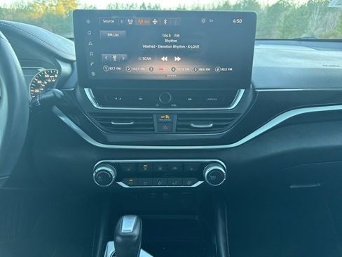 Used 2024 Nissan Altima 2.5 SR w/ SR Premium Package image 21