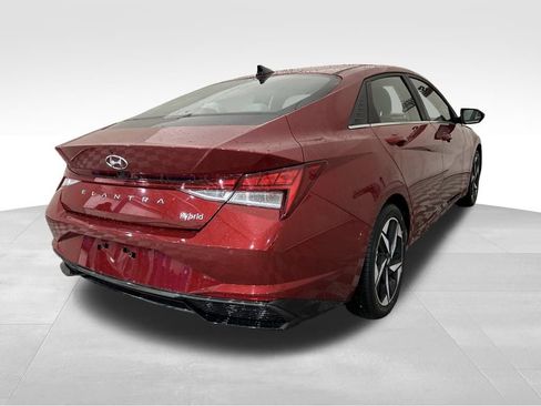 Used 2023 Hyundai Elantra Limited image 5