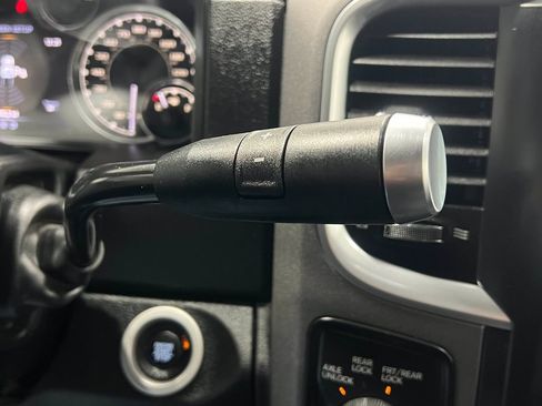 Used 2018 RAM 2500 Power Wagon w/ Leather & Luxury Group image 33