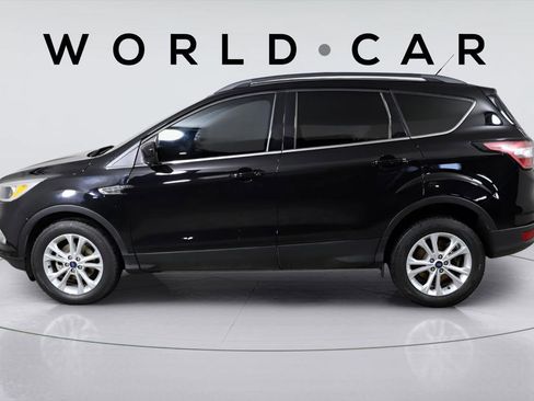 Used 2018 Ford Escape SE image 4