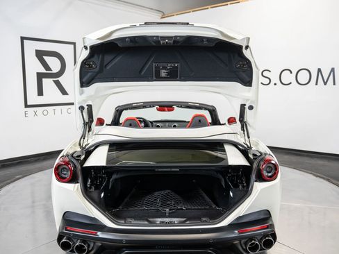 Used 2019 Ferrari Portofino image 36