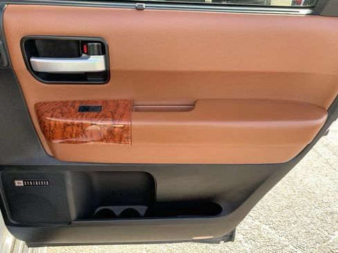 Used 2019 Toyota Sequoia Platinum image 30