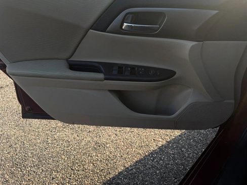 Used 2015 Honda Accord LX image 18