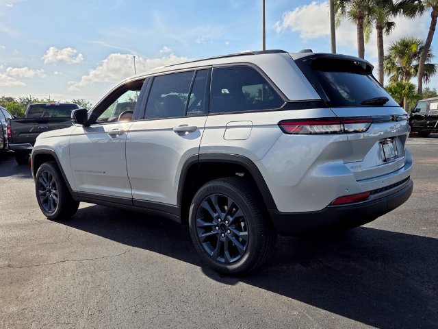 New 2026 Jeep Grand Cherokee Limited AWD/4WD image 6