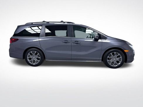 Used 2025 Honda Odyssey Touring image 11