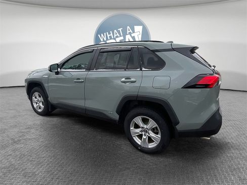 Used 2021 Toyota RAV4 XLE image 6