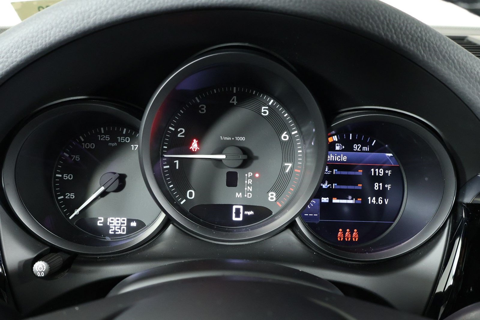 Certified 2023 Porsche Macan AWD/4WD image 16