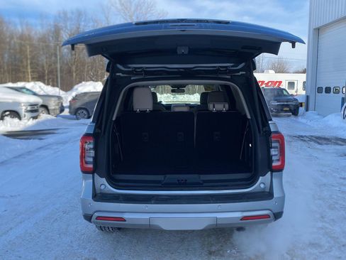 Used 2022 Ford Expedition Limited image 10