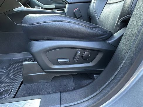 Used 2021 Ford Explorer Limited AWD/4WD image 9