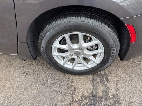 Used 2020 Chrysler Voyager Lxi image 44