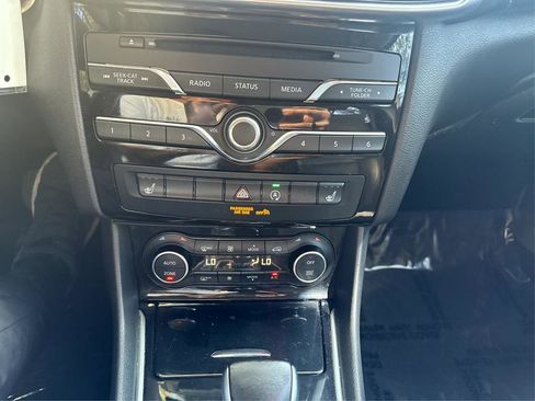 Used 2018 INFINITI QX30 Premium w/ Cargo Package image 22