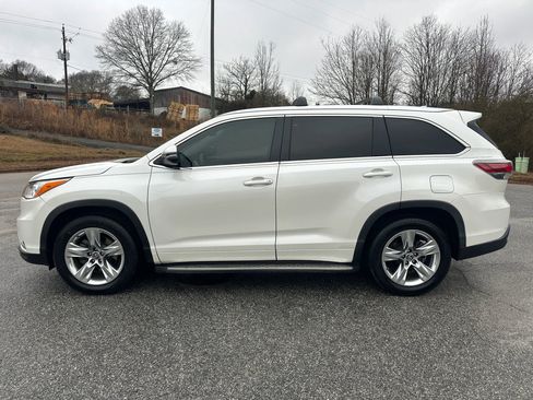 Used 2016 Toyota Highlander Limited image 2