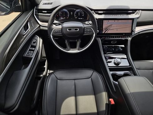 New 2026 Jeep Grand Cherokee Limited AWD/4WD image 10