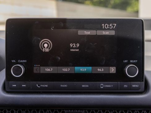 Used 2024 Honda HR-V LX image 16